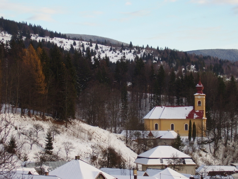 Obec Muránska Huta jedna z mnohých malebných dediniek na Muráni