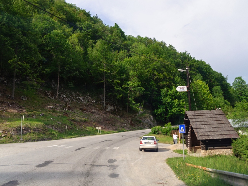 Obec Muránska Huta jedna z mnohých malebných dediniek na Muráni